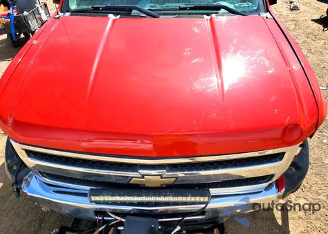 2011 Chevrolet Silverado K1500 Lt z USA, uszkodzony, nr VIN 1GCRKSE31BZ315744